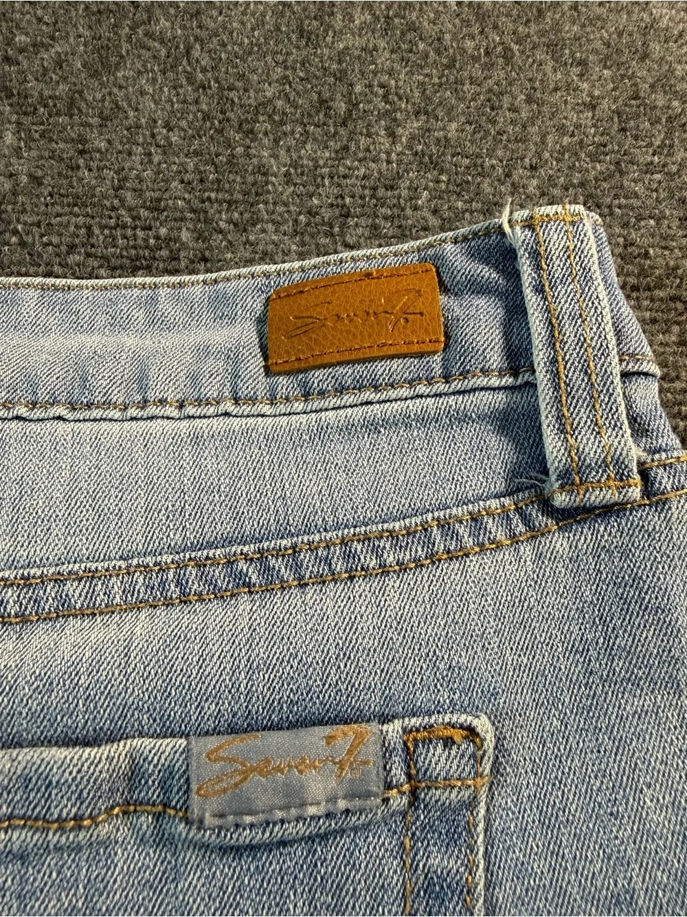 Seven7 Womens Light Wash Denim Cut Off Shorts Stretch Mid Rise Size 16